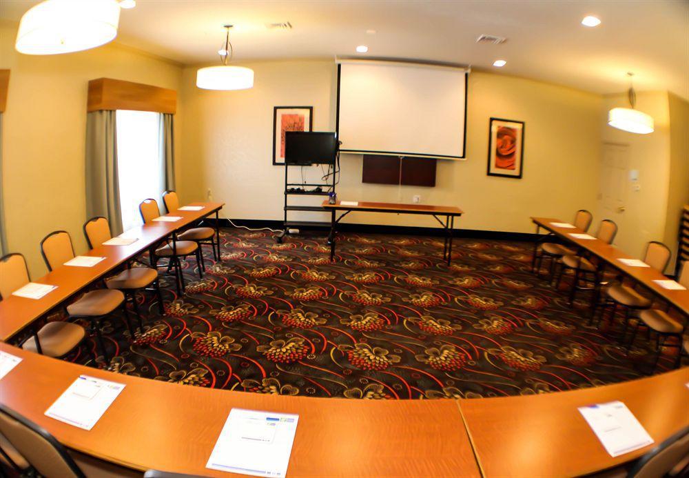 Holiday Inn Express & Suites Indianapolis North - Carmel By Ihg Exterior photo