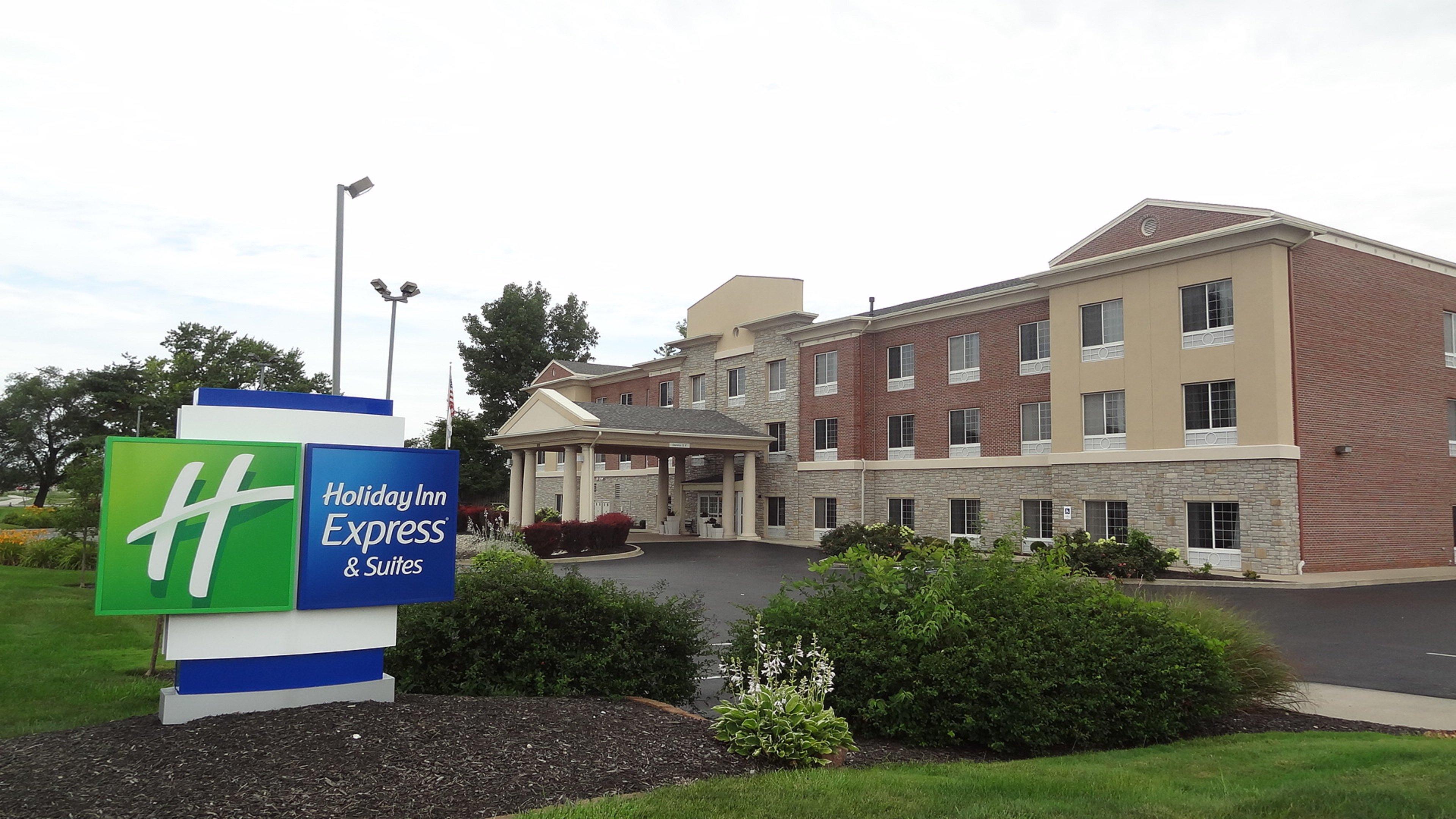 Holiday Inn Express & Suites Indianapolis North - Carmel By Ihg Exterior photo