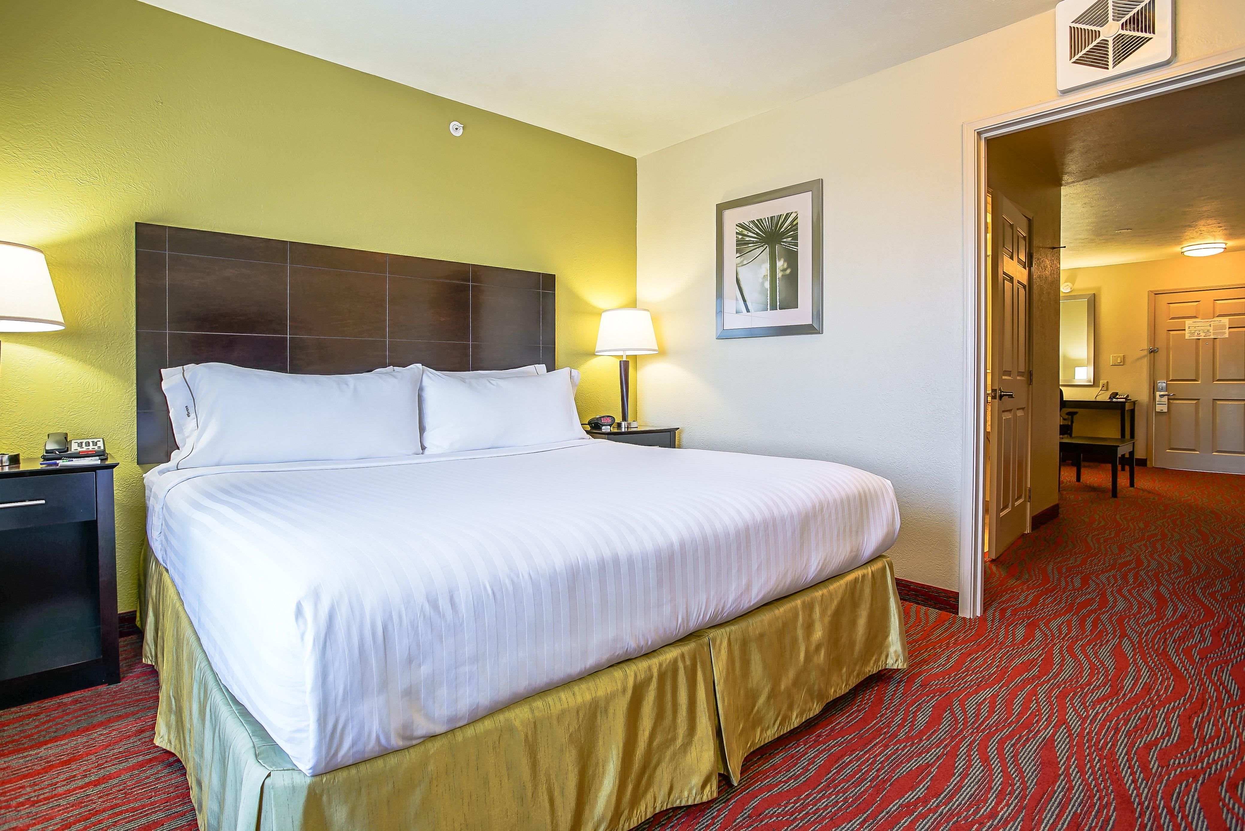 Holiday Inn Express & Suites Indianapolis North - Carmel By Ihg Exterior photo