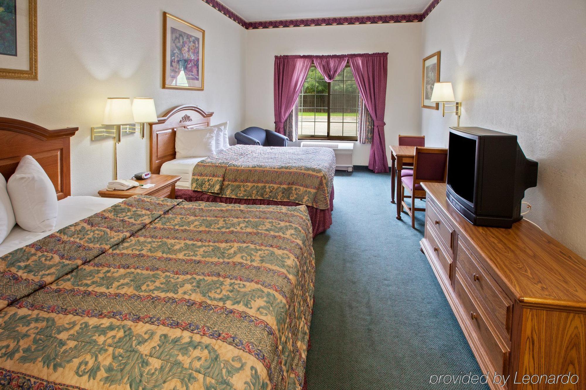 Holiday Inn Express & Suites Indianapolis North - Carmel By Ihg Exterior photo
