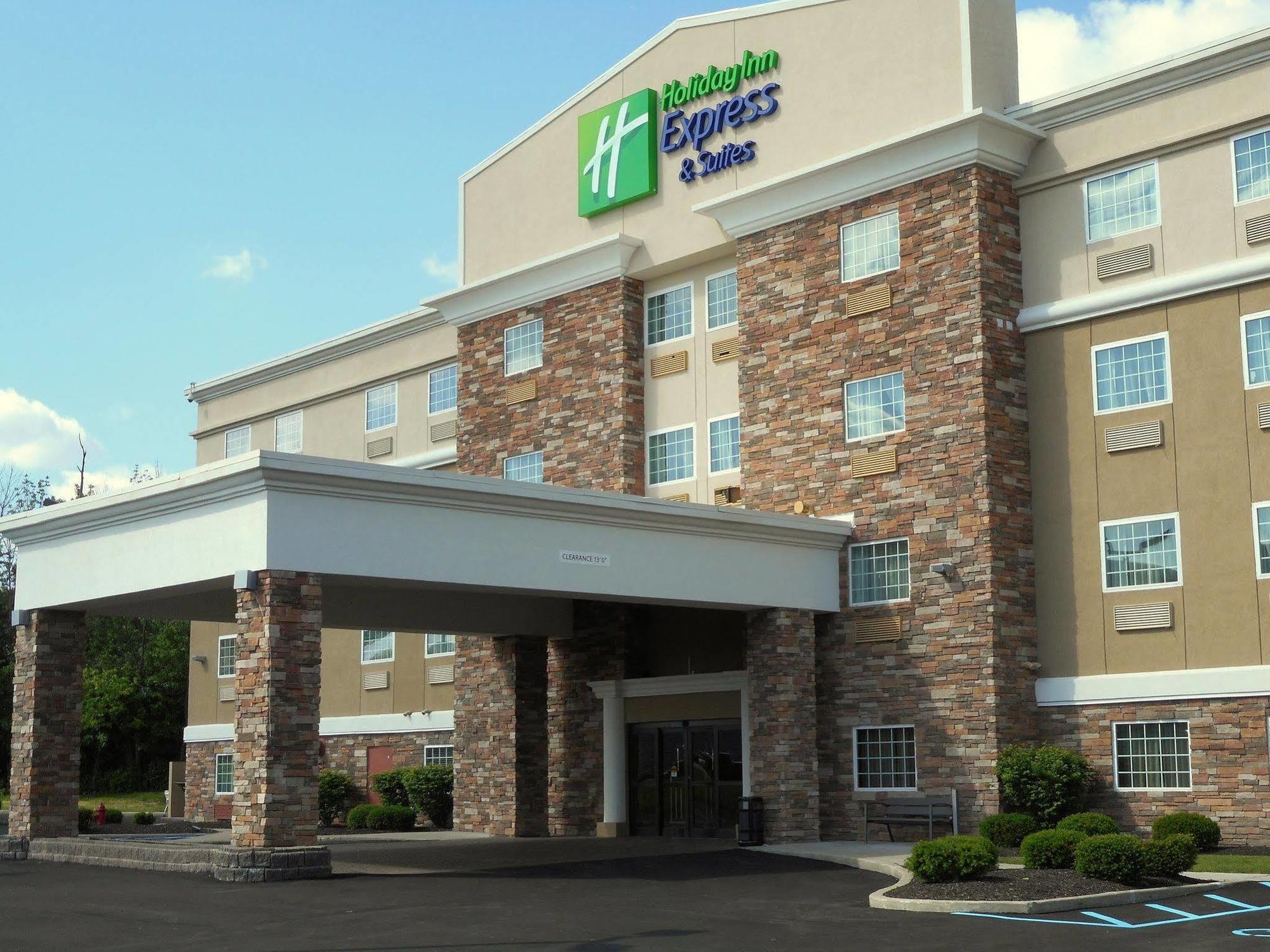 Holiday Inn Express & Suites Indianapolis North - Carmel By Ihg Exterior photo
