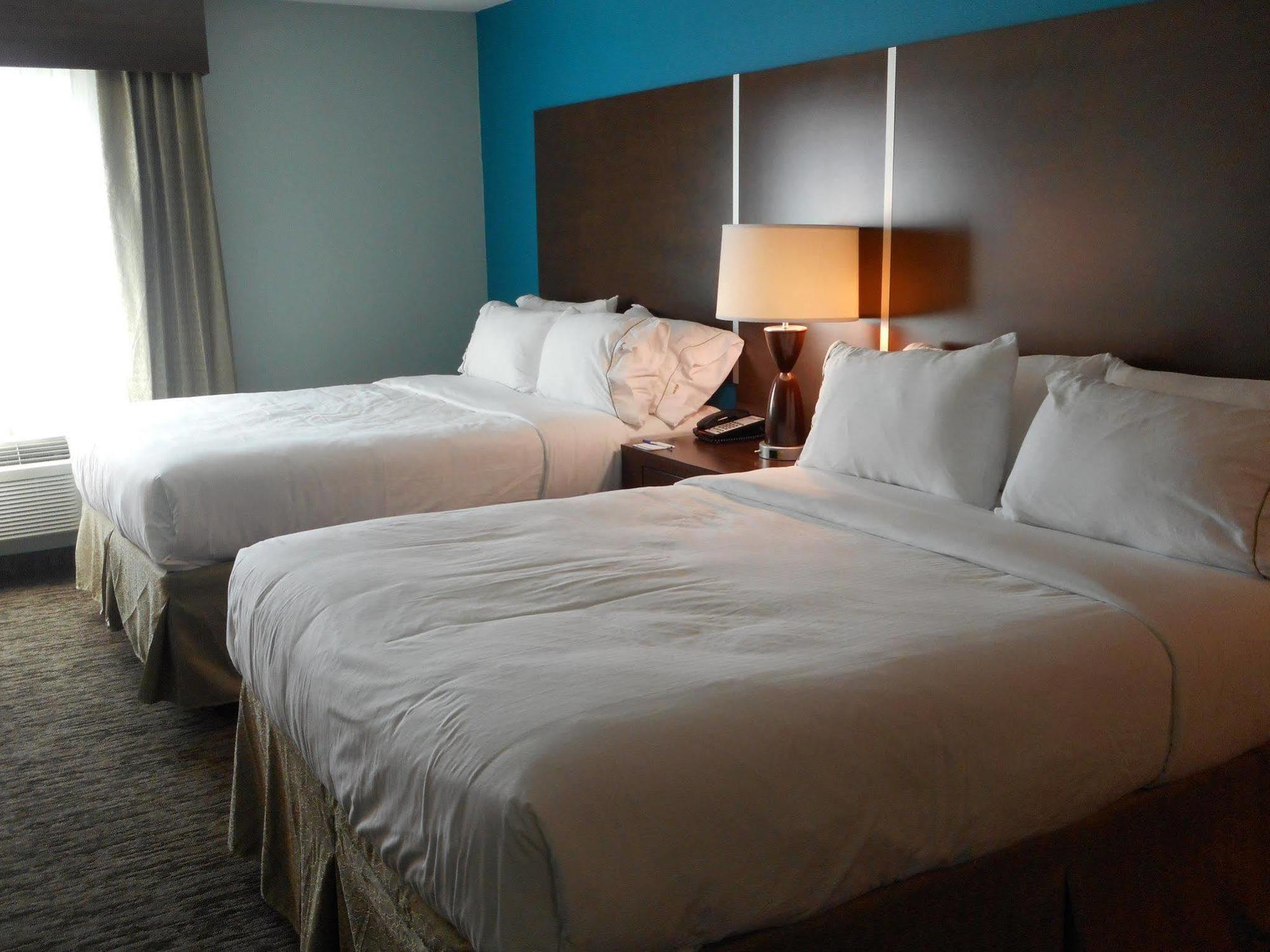 Holiday Inn Express & Suites Indianapolis North - Carmel By Ihg Exterior photo